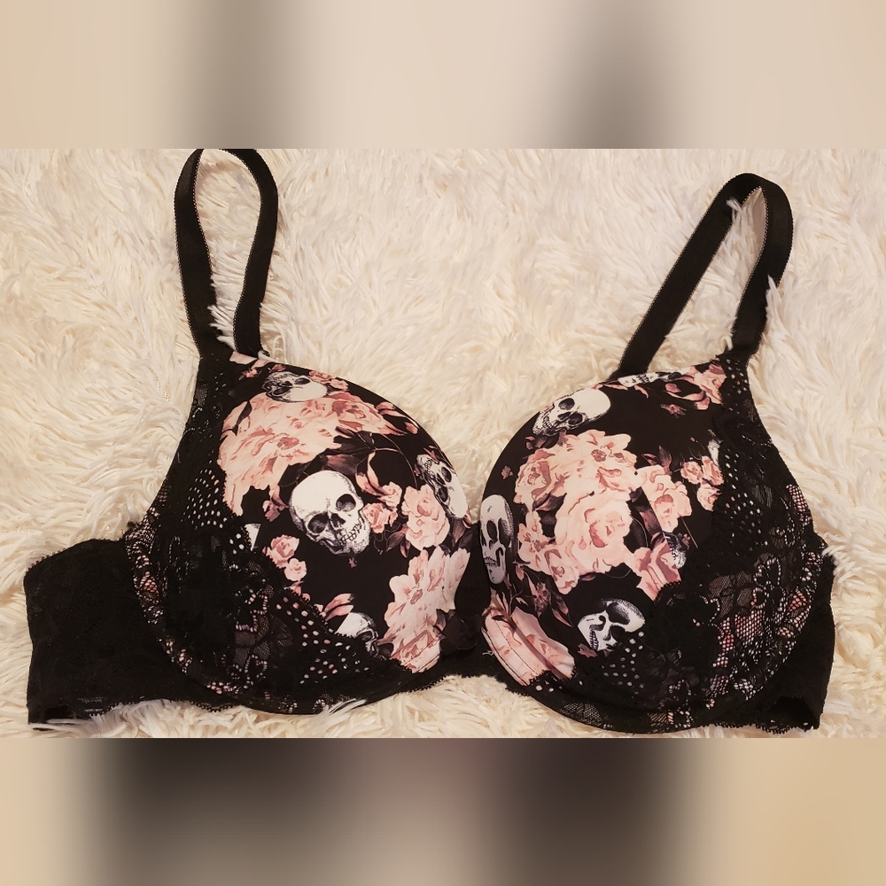 Torrid Skull and Lace Bra 40C